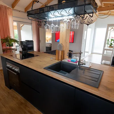 Adriaapart Vip Apartament *