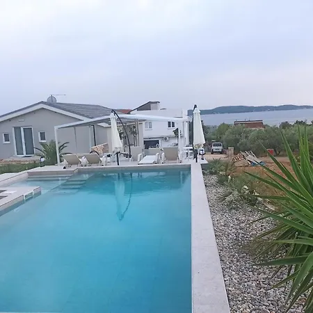 Adriaapart Vip * Sukosan