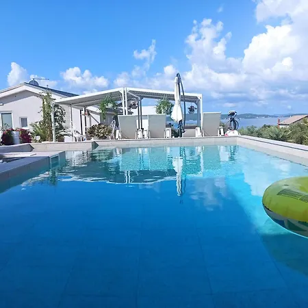 Adriaapart Vip Sukošan